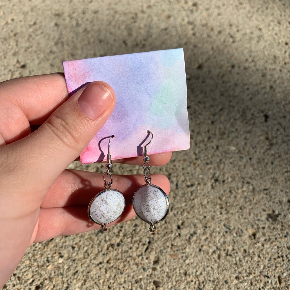 Sparkling white circle earrings⭐️